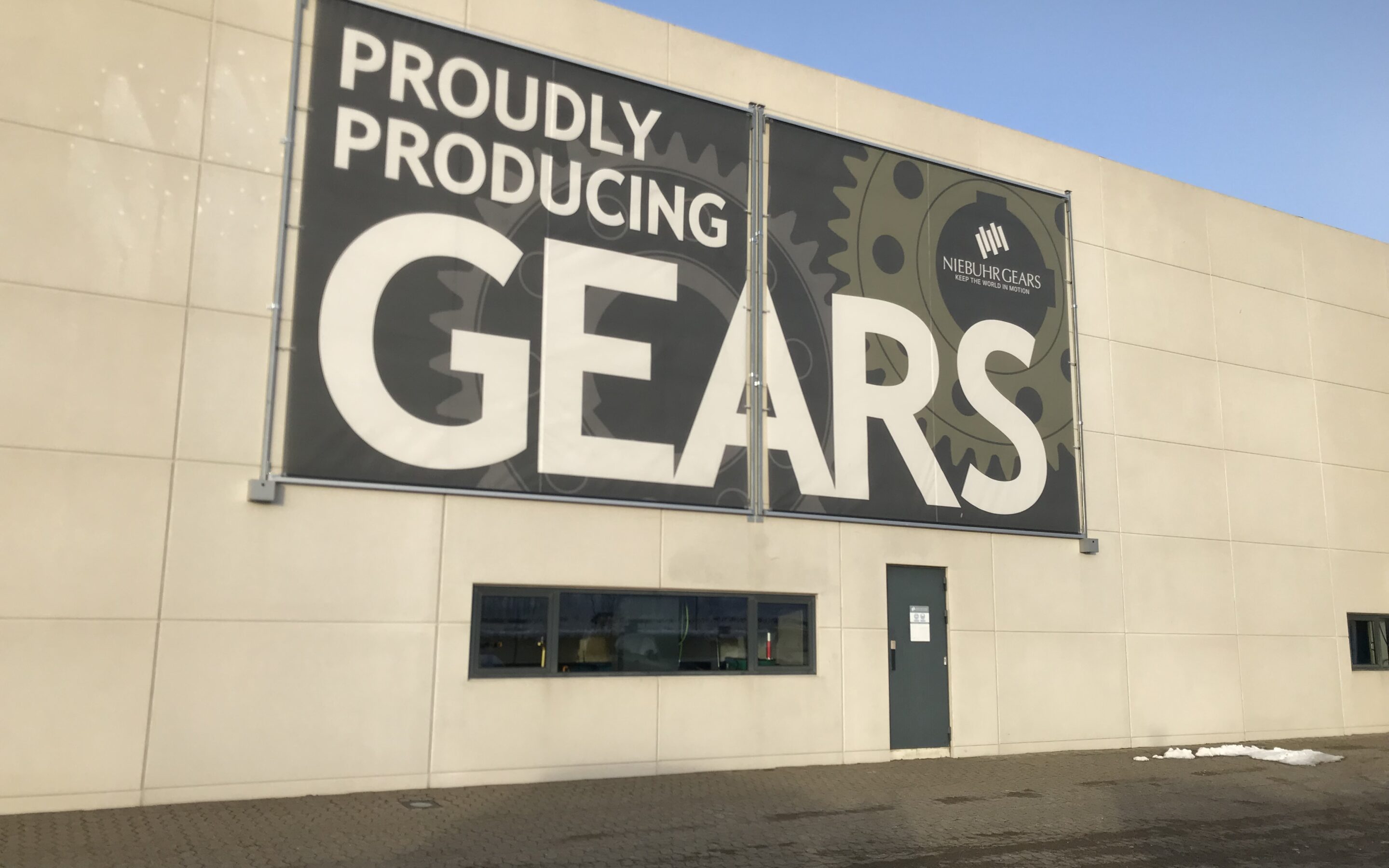 Facadebanner – Niebuhr Gears